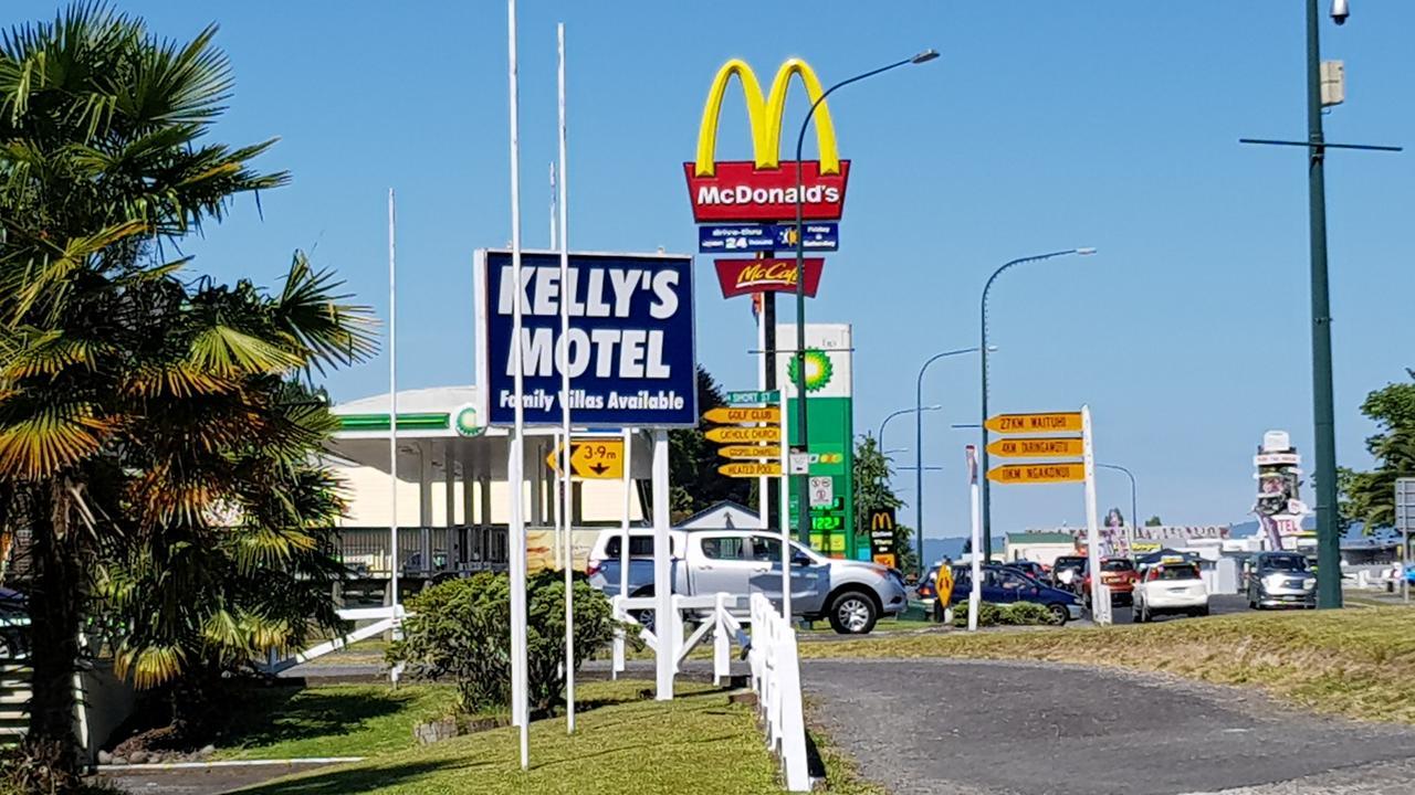 Kelly'S Riverside Motel Таумарунуи Екстериор снимка
