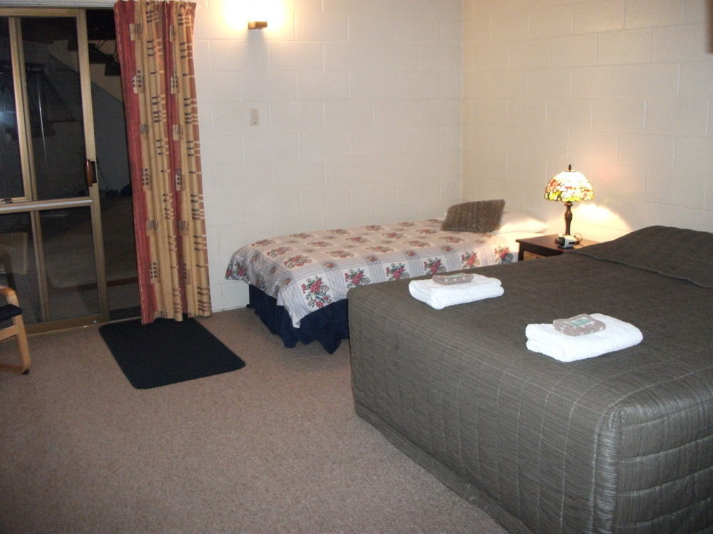 Kelly'S Riverside Motel Таумарунуи Екстериор снимка