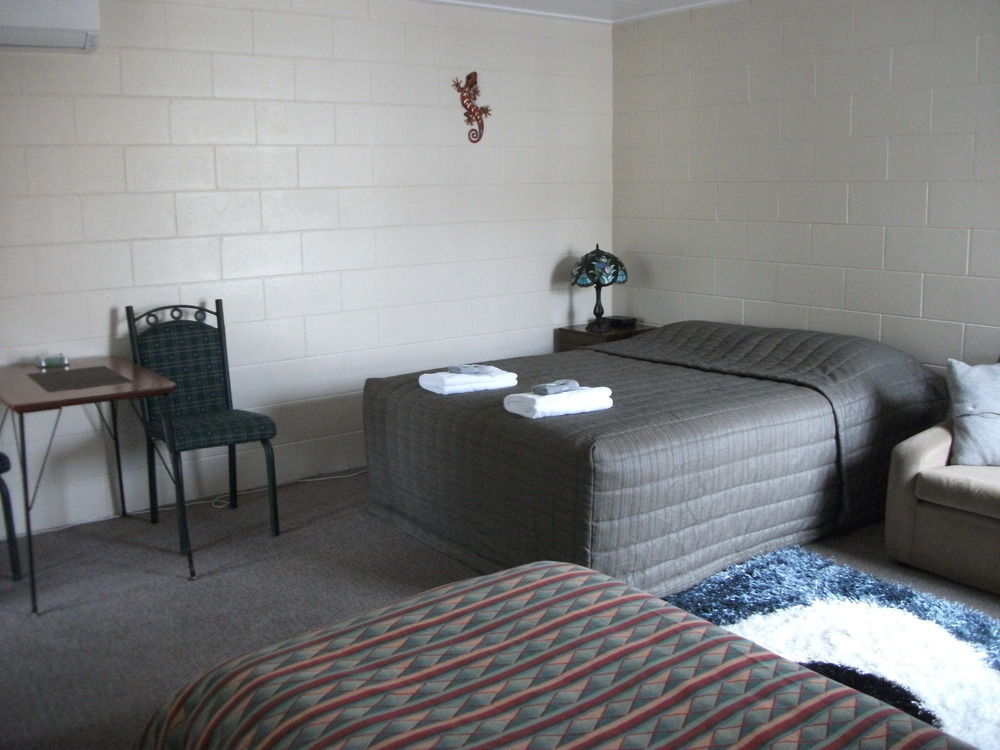 Kelly'S Riverside Motel Таумарунуи Екстериор снимка